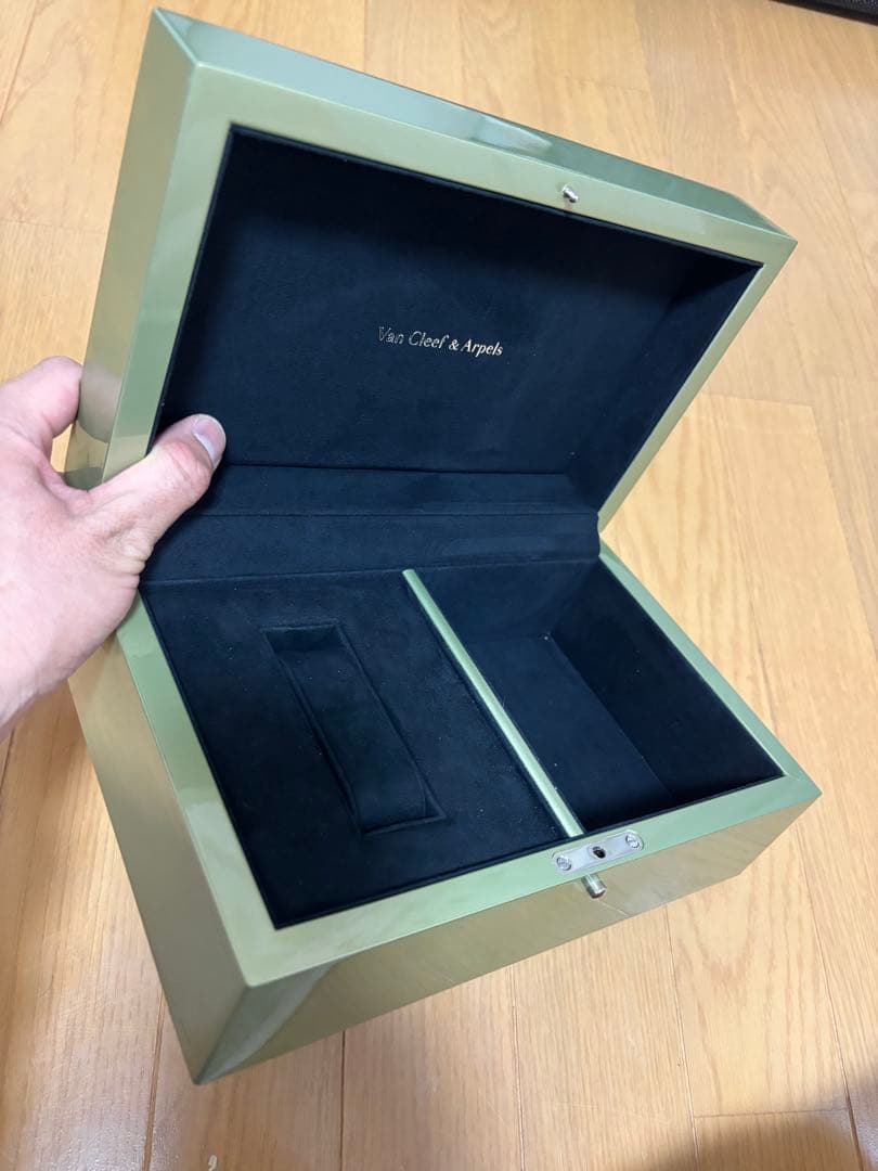 ヴァン クリーフ＆アーペル時計付属品　 箱&冊子