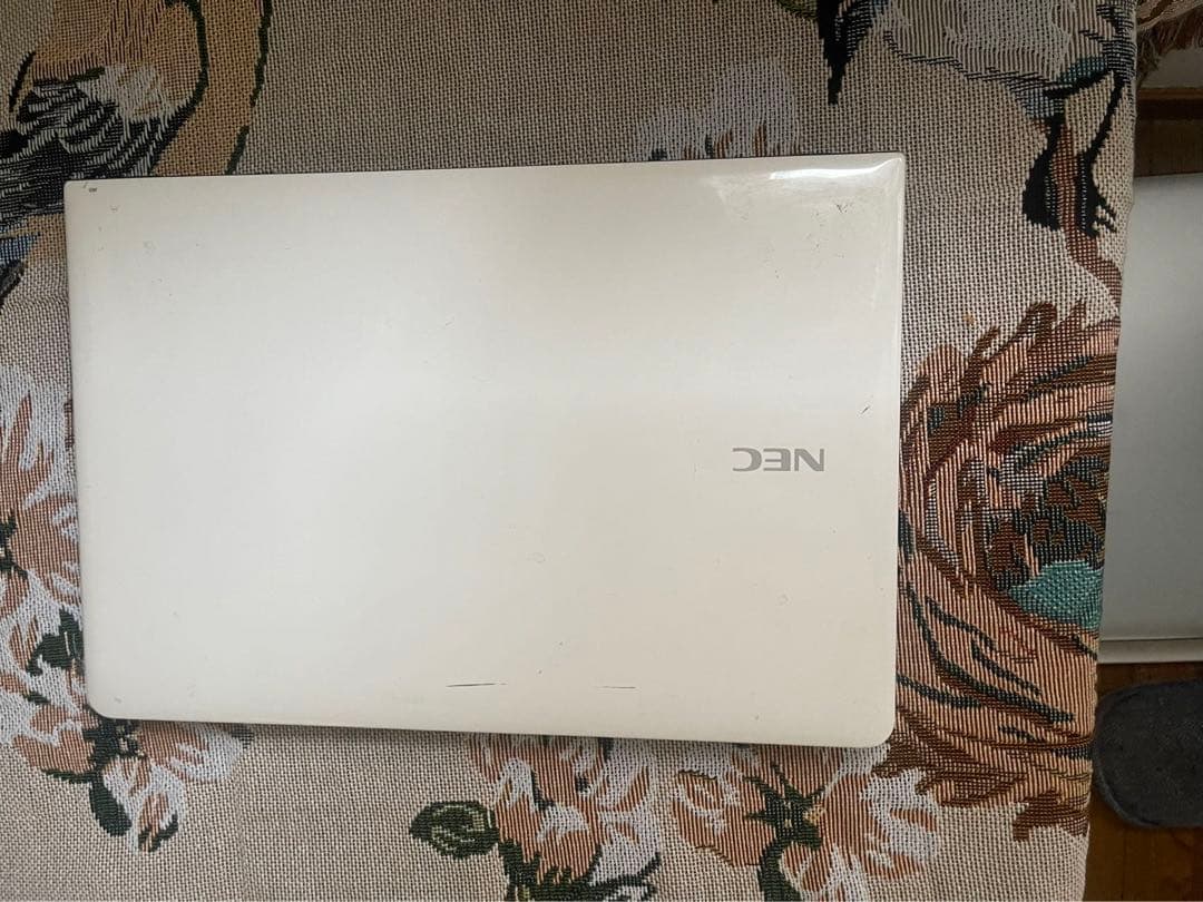 NECノートパソコン白／ホワイト 　i5 Windows11