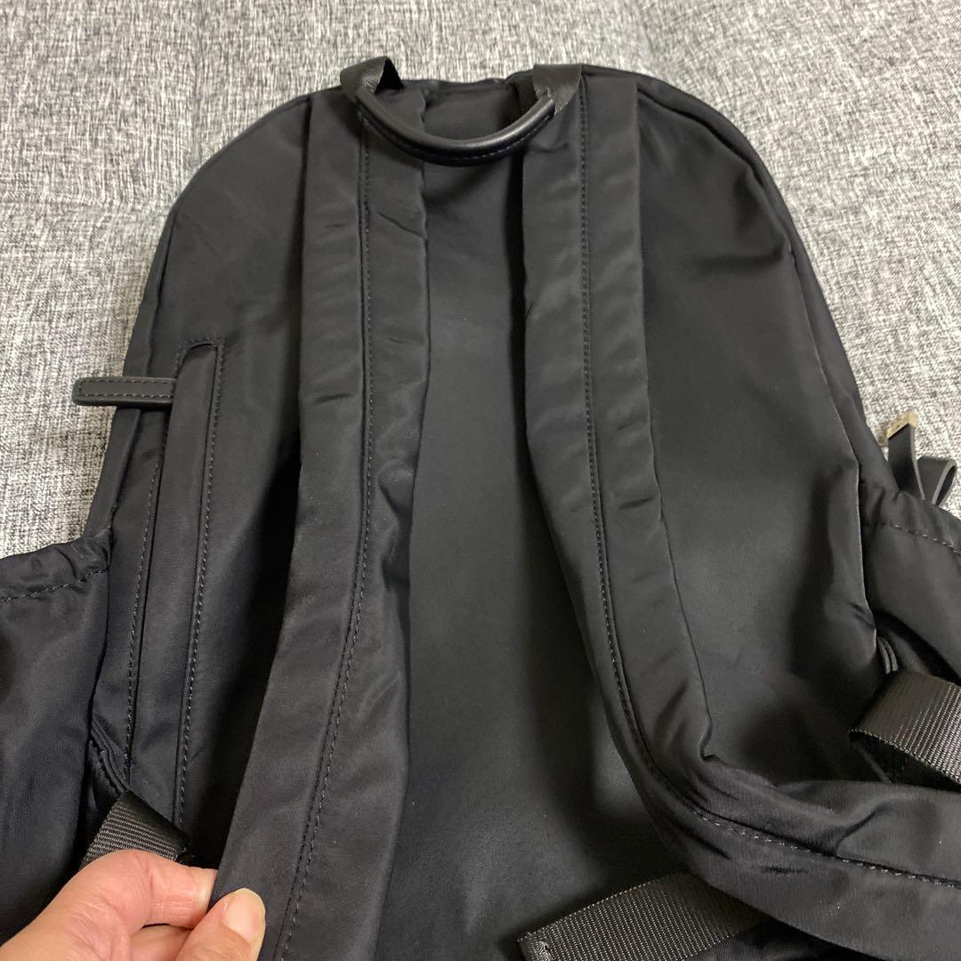 美品　トッカ　バッグパック　リュック　黒