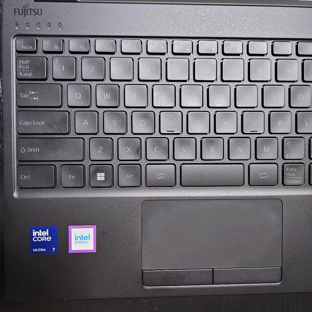 LIFEBOOK WU5／J3 14インチ/Core Ultra 7/16GB