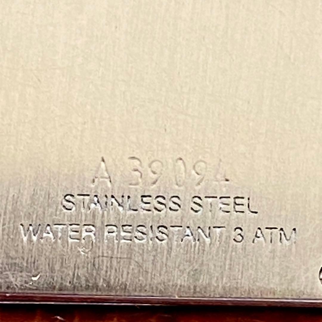 Poirayクラシック スクエア型時計