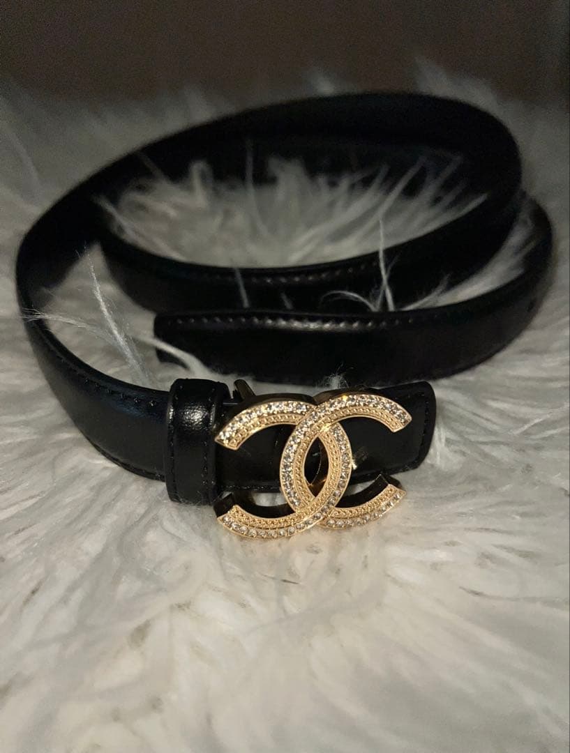 ノベルティ　CHANEL ブラックレザー ベルト CCロゴ