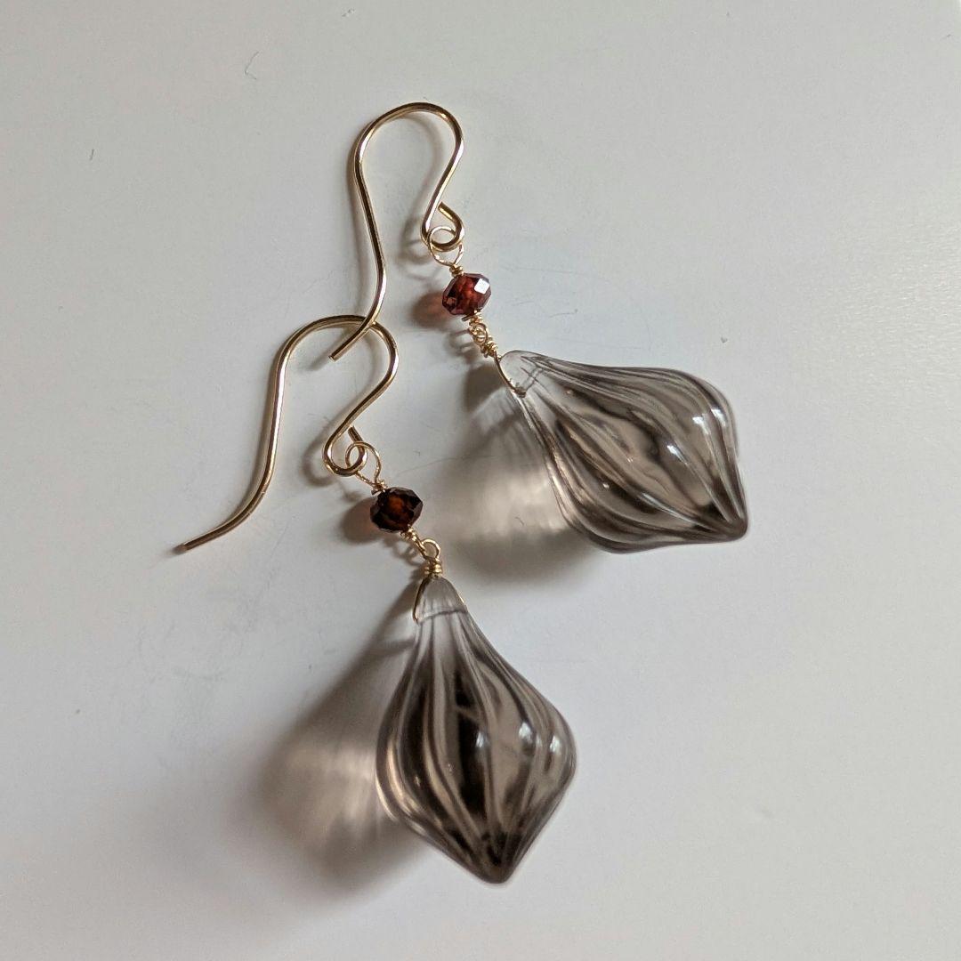 おともさん様 スモーキークオーツ ホイップカービングピアス