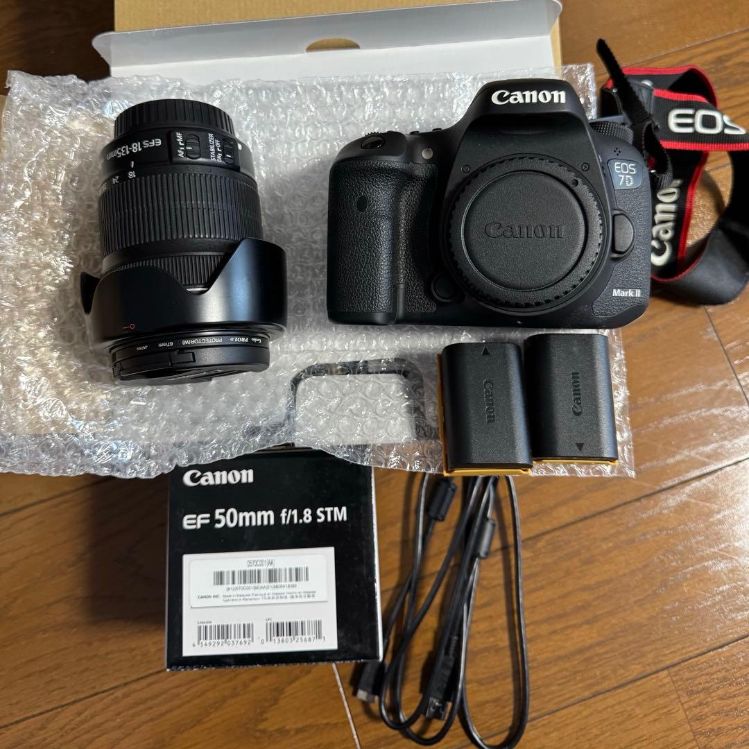 デジタルカメラ Canon EOS 7D Mark II + EF 50mm f/1.8 STM