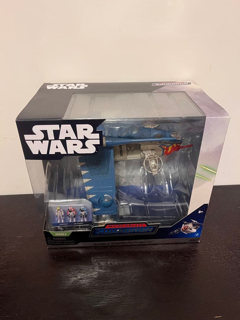 マイクロギャラクシー　Republic Gunship フィギュア付き