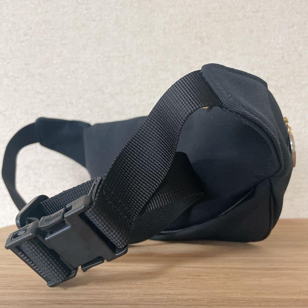 美品　希少　MOSCHINO モスキーノ　ボディバッグ 黒　ゴールド　ビッグロゴ