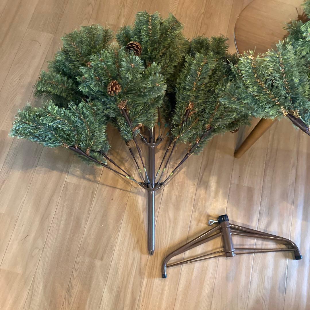 アルザス松ぼっくり付きクリスマスツリー180㎝