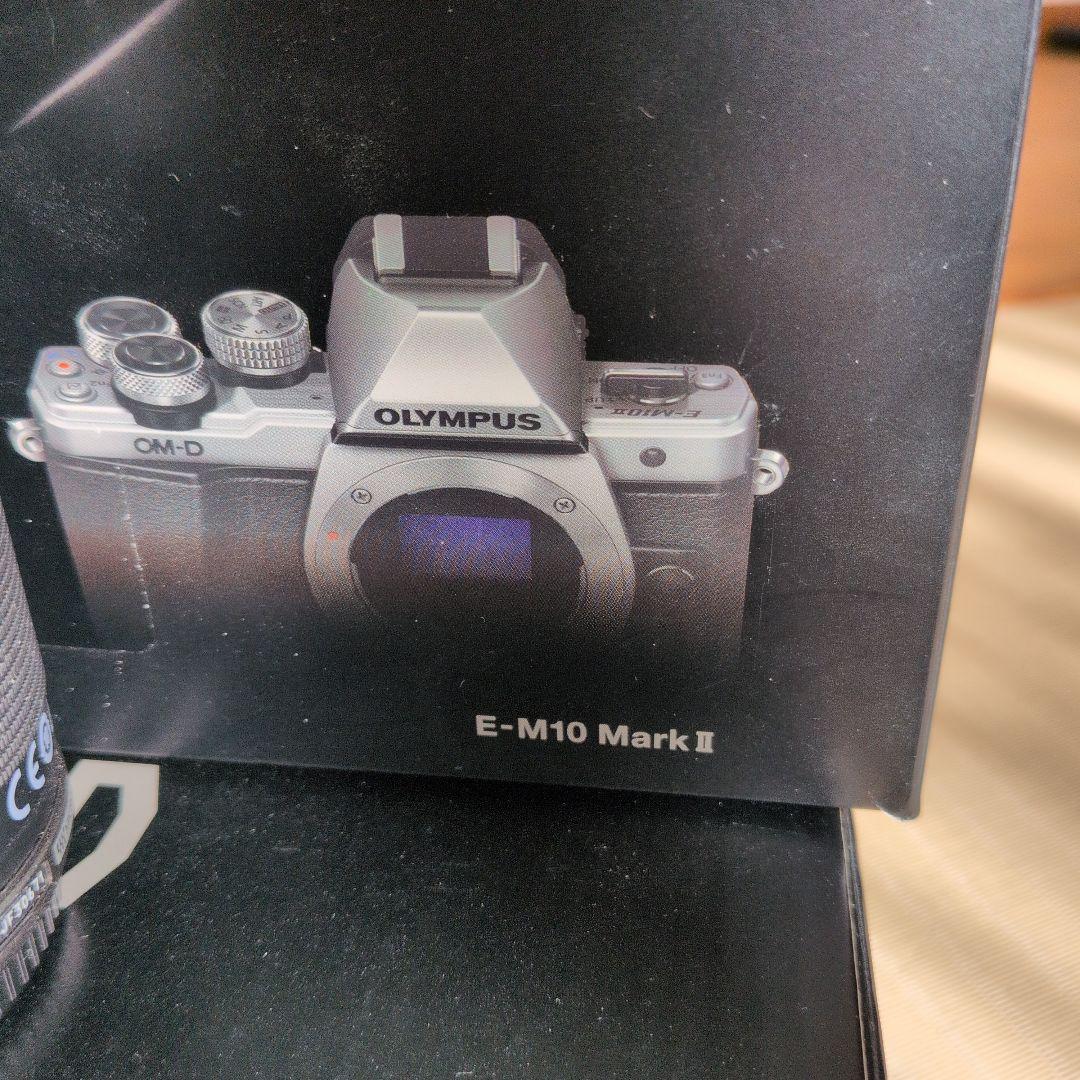 ジャンクOLYMPUS OM-D E-M10 Mark II本体レンズ2本セット