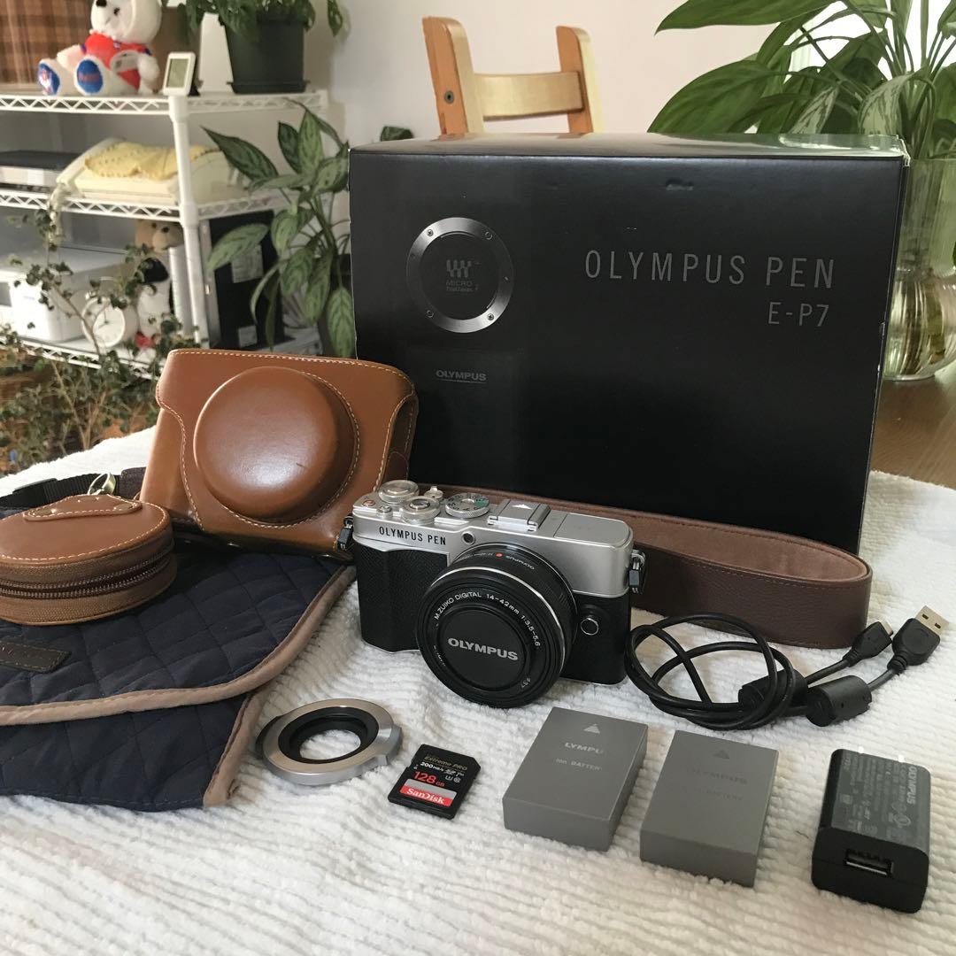オリンパス PEN E-P7 14-42mm EZレンズキット USEDです