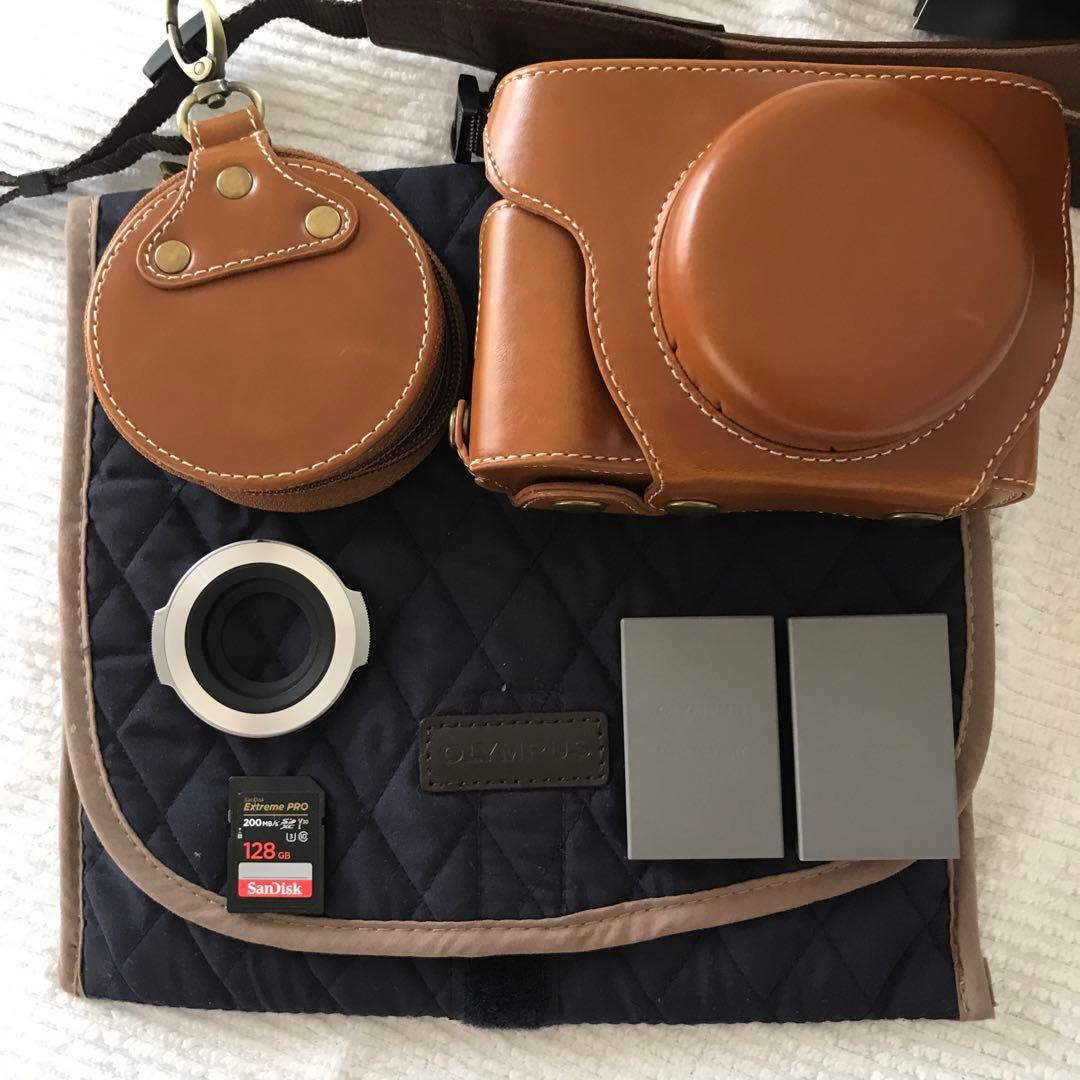 オリンパス PEN E-P7 14-42mm EZレンズキット USEDです