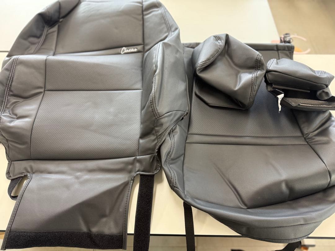 シエンタ 10系 5人乗り用　クラッツィオ　ワン　黒