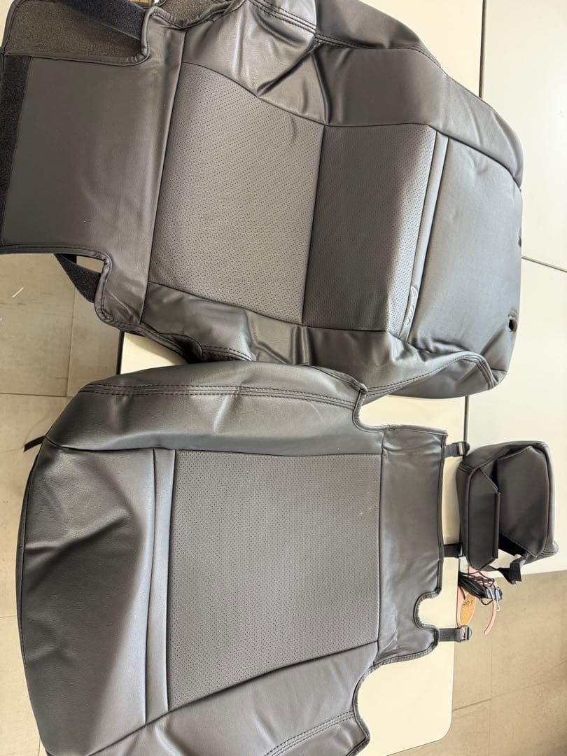 シエンタ 10系 5人乗り用　クラッツィオ　ワン　黒