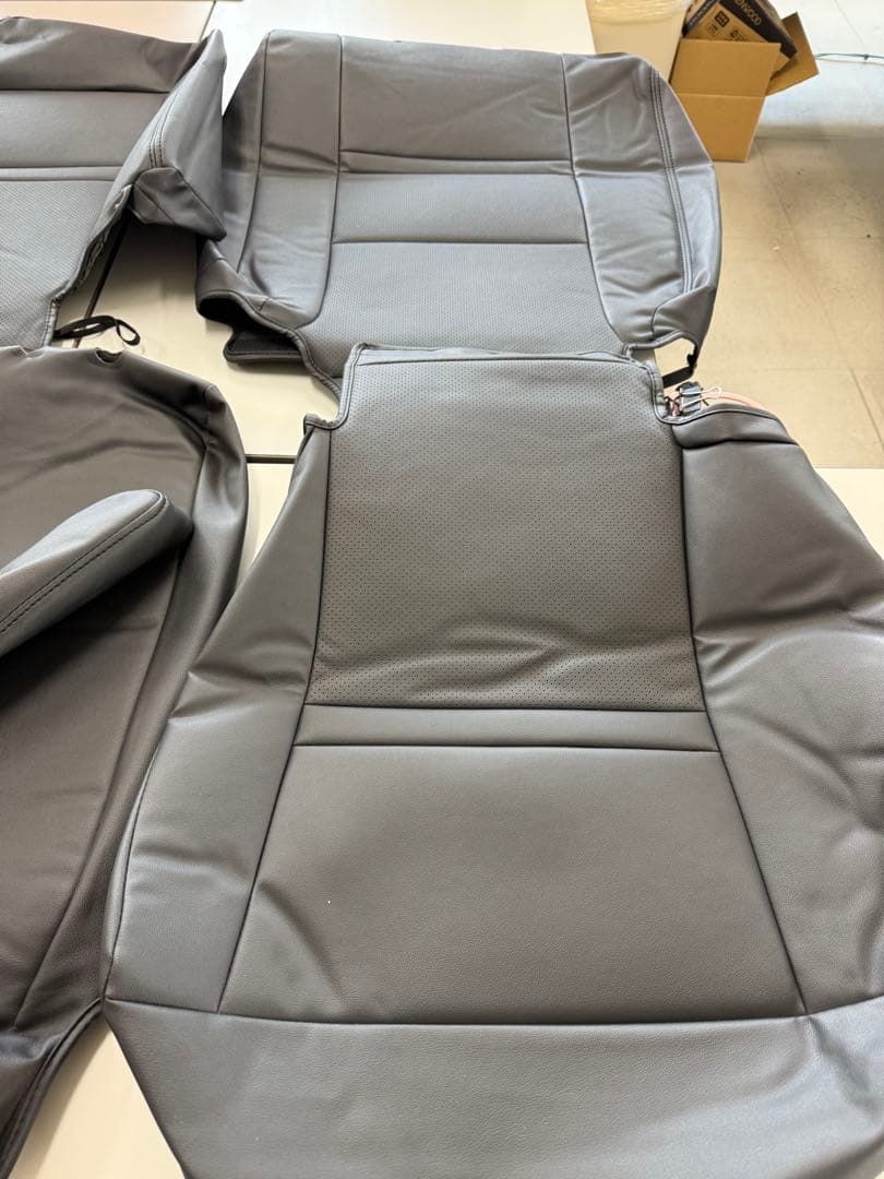 シエンタ 10系 5人乗り用　クラッツィオ　ワン　黒