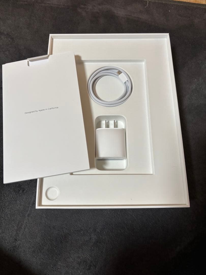 iPad A16 第11世代 256GB Wi-Fi シルバー