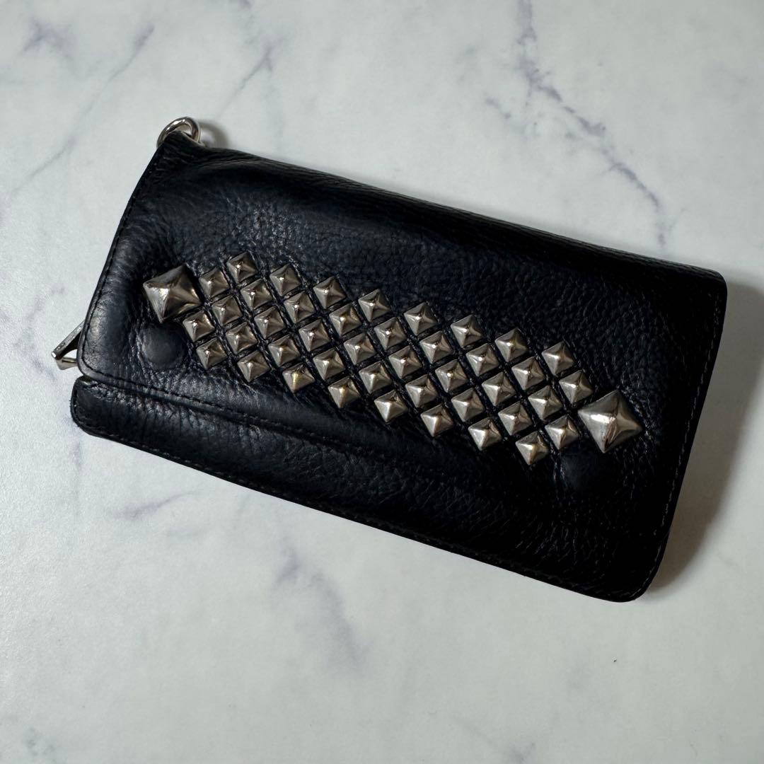 Pashifismd777さま　【美品】キャリー　長財布　STUDS LEAT