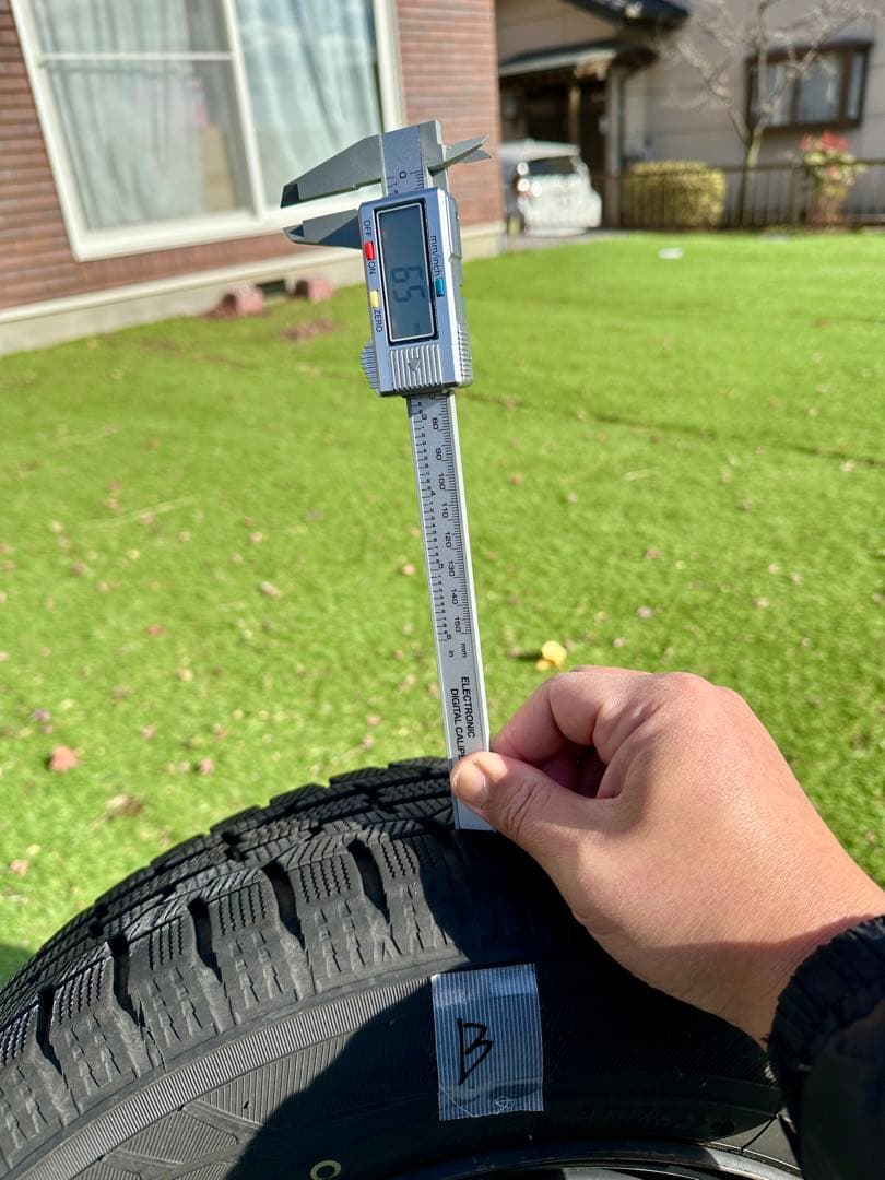 群馬 スタッドレスタイヤ トヨタ シエンタ ナット付 2022年製 オブザーブ