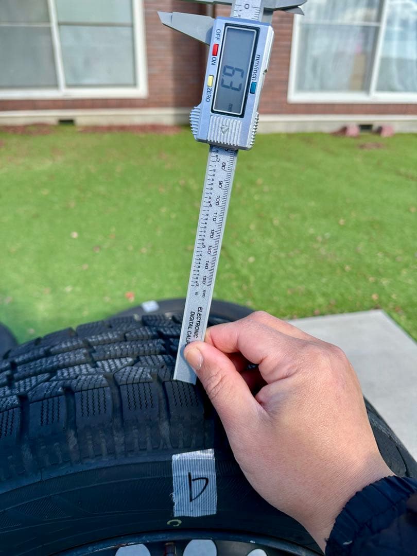 群馬 スタッドレスタイヤ トヨタ シエンタ ナット付 2022年製 オブザーブ