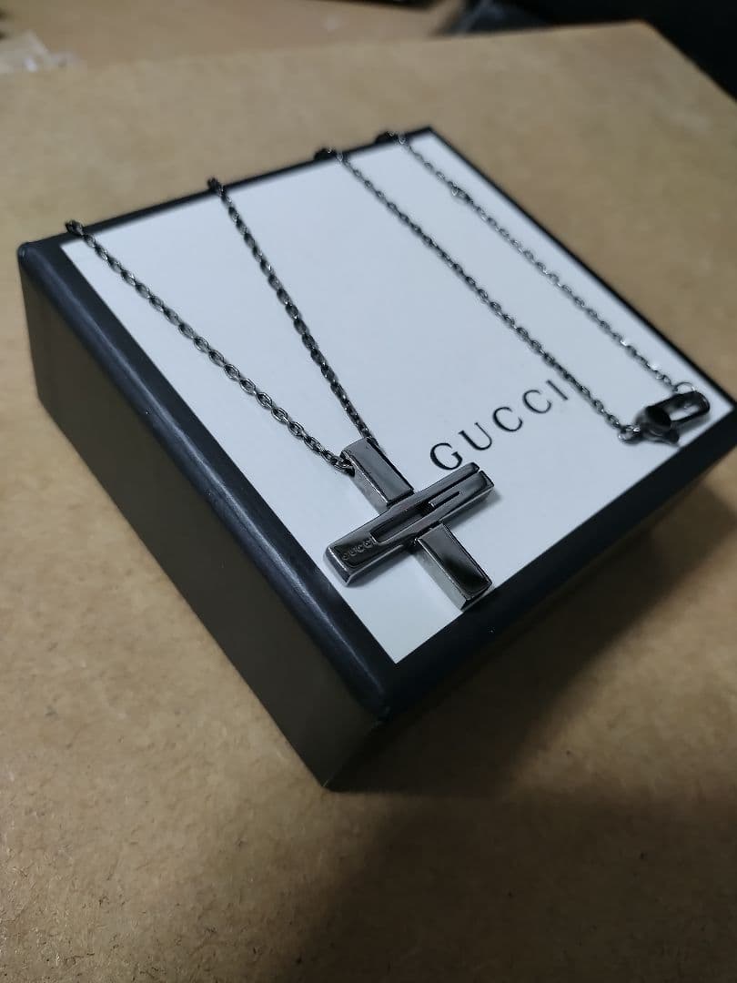 GUCCI グッチ シルバー925 Gクロスネックレス 高級感あり イタリア製