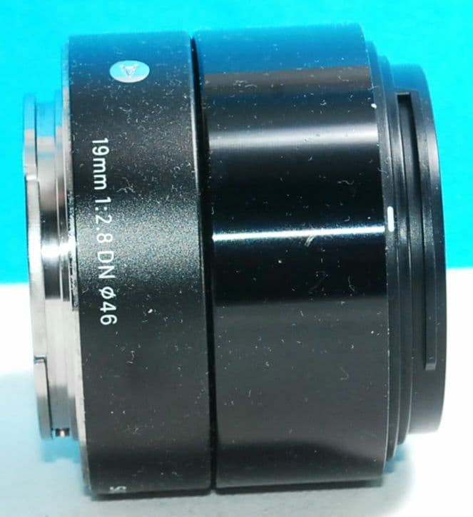 SIGMA 19mm f/2.8 DN ソニー　送料無料