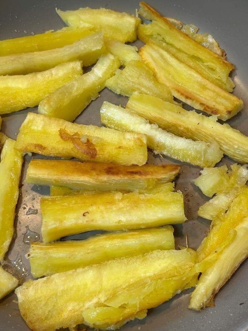 官能的な旨味と甘味。超高級★キャッサバ・ゴールドSS★挿し木枝。60サイズ箱満杯