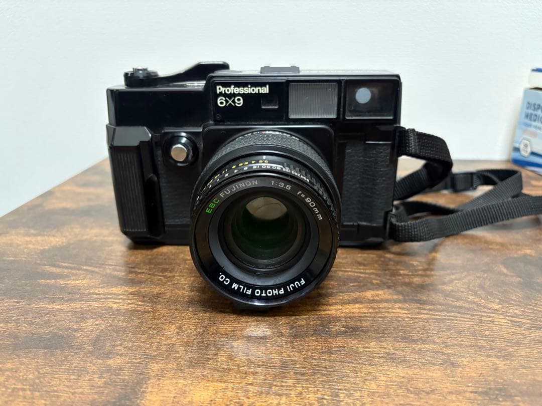 中判カメラ　FUJICA GW690 90mm