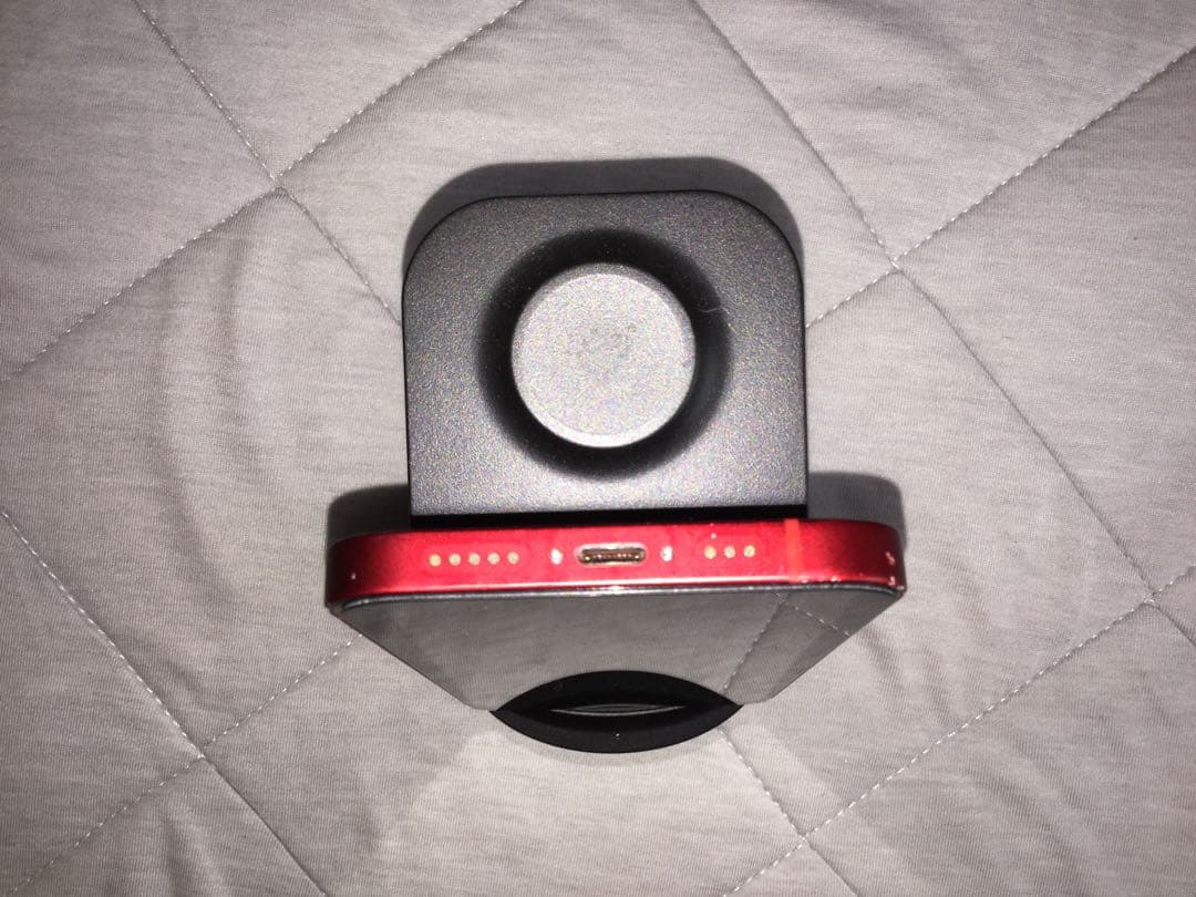 iPhone13無印256GBとMacBookとiPod touch