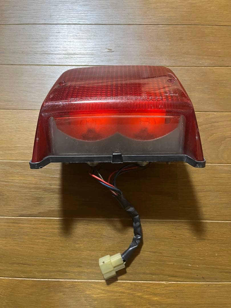 ゼファー400 テールランプ 純正品