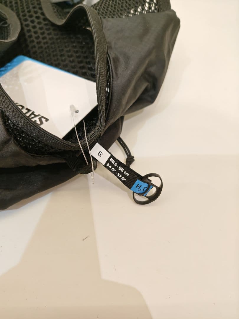 （新品未使用）SALOMON ACTIVE 8L バックパック ボトル付き