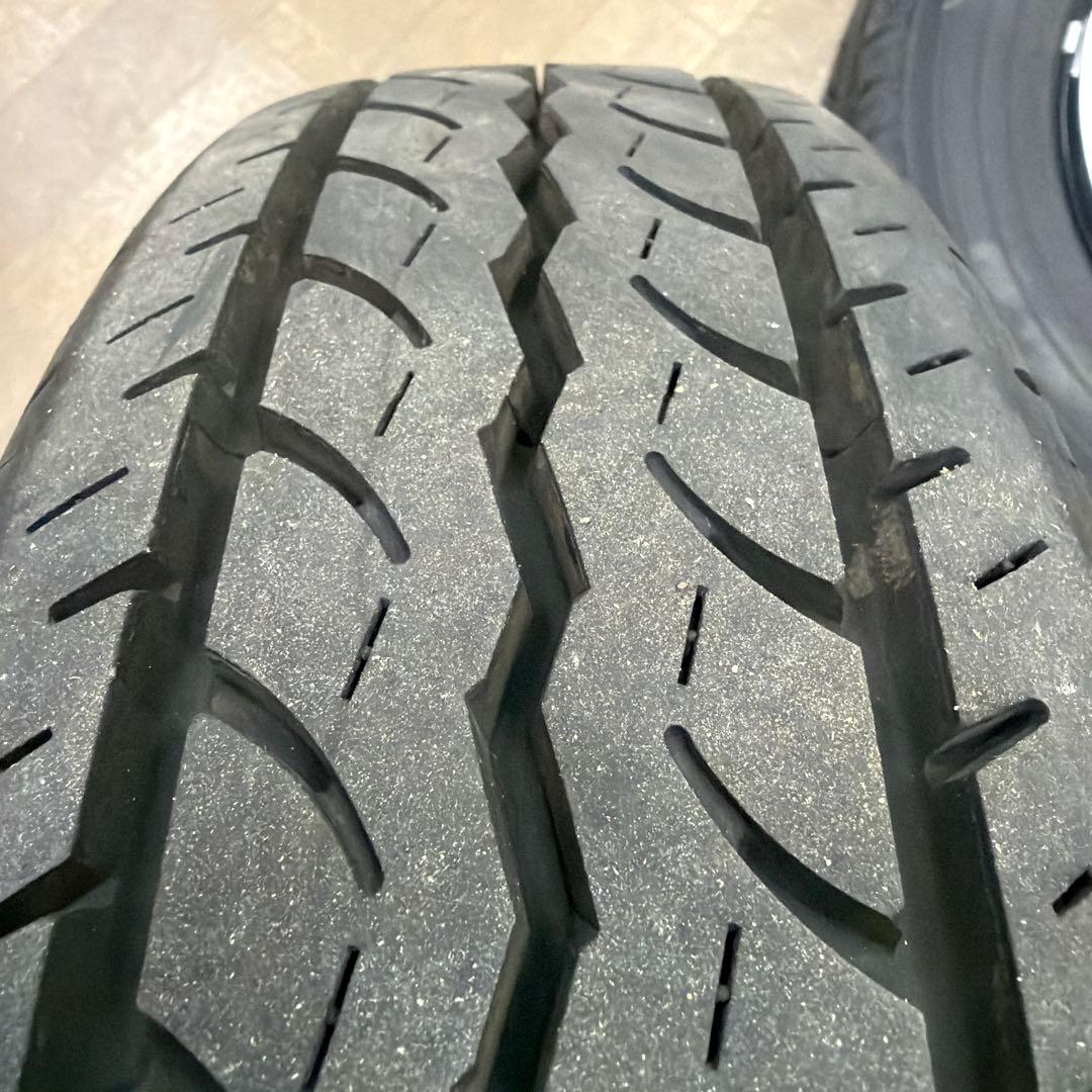 トヨタピクシスバンクルーズタイヤ4本