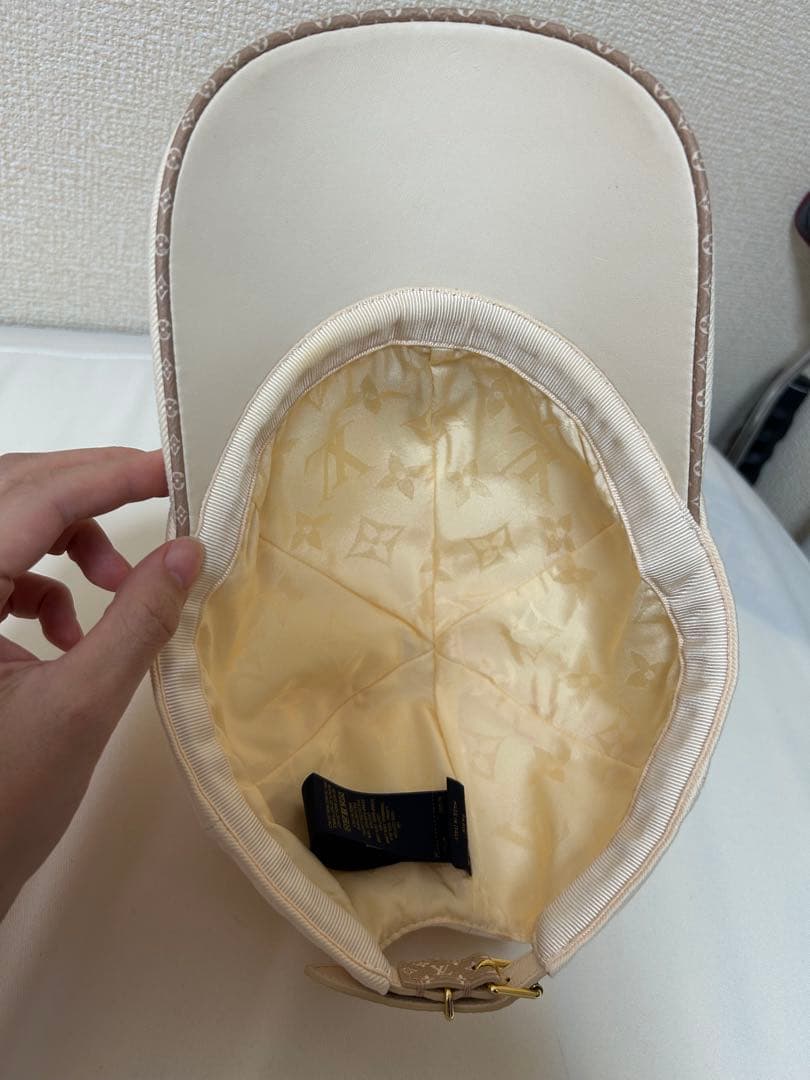 完売　限定1点　美品　ヴィトン キャップ レディース　ベージュ　アイボリー