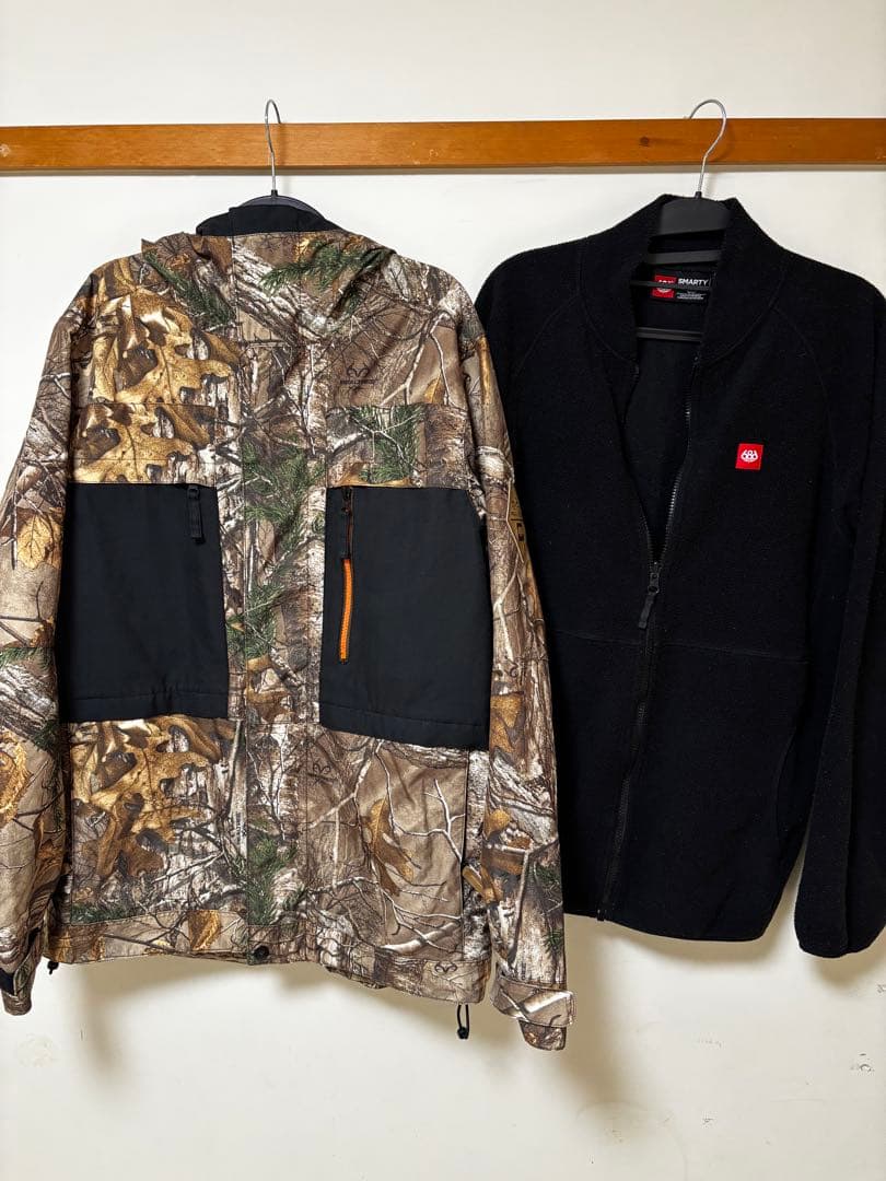 686 スノーボードウェア　インナーフリース付き