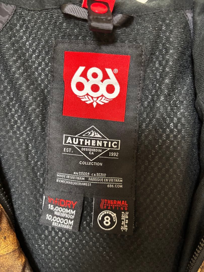 686 スノーボードウェア　インナーフリース付き
