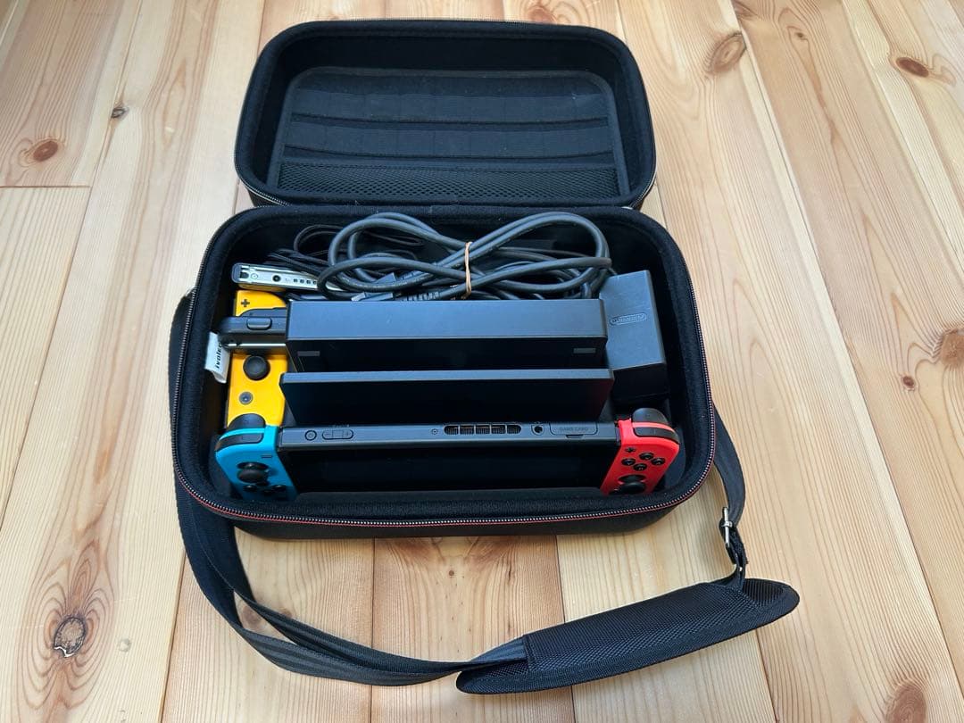 Nintendo Switch ネオンブルー/ネオンレッド　本体　箱なし