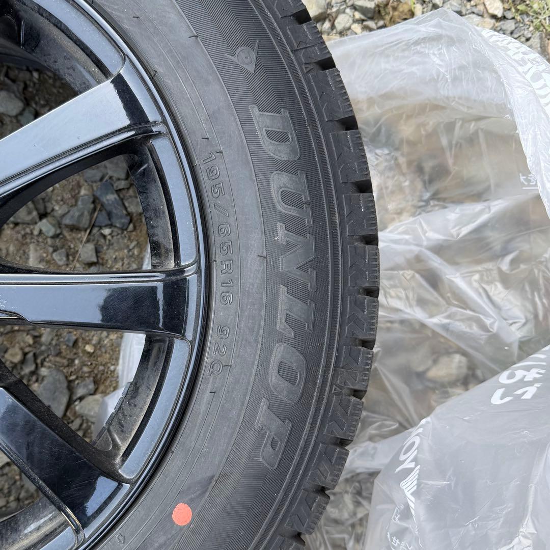 ライズ　ロッキー　スタッドレス 195/65R16 ダンロップWM02