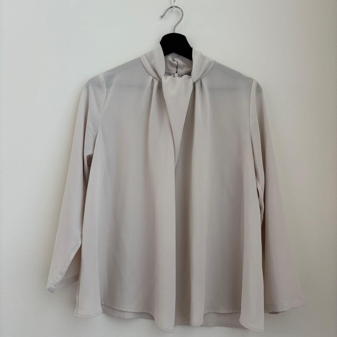 【美品】セオリーリュクス ボウタイ風ブラウス　３８サイズ