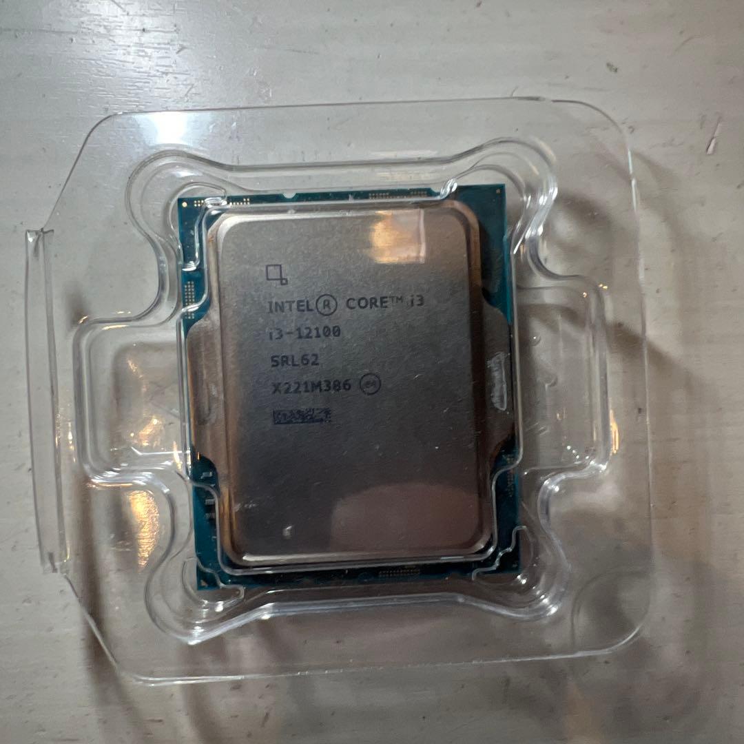 i3-12100　内臓グラフィック有り
