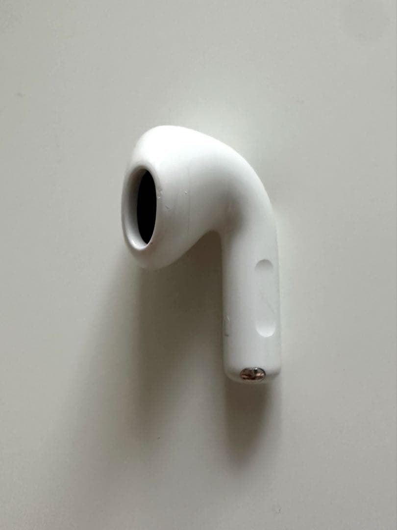 Apple - AirPods 4 本体+左耳のみ