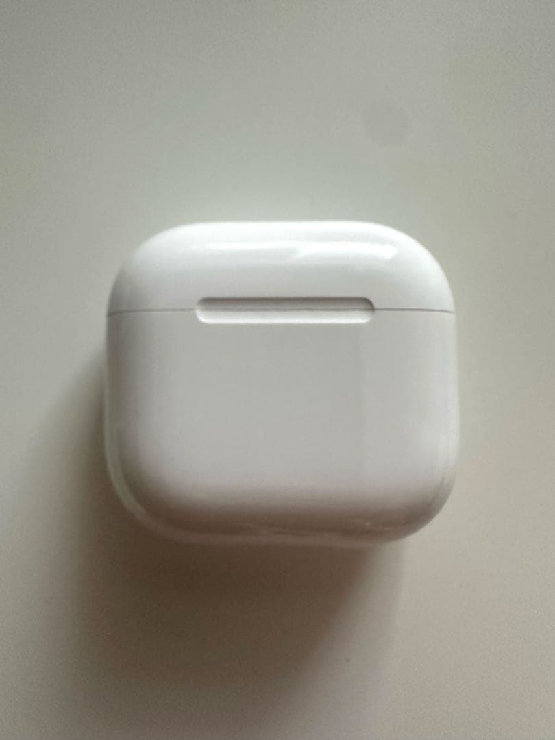 Apple - AirPods 4 本体+左耳のみ