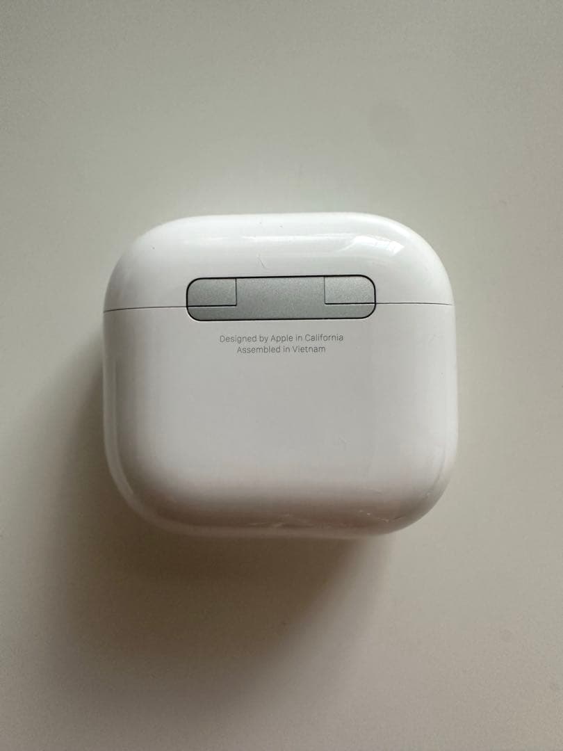 Apple - AirPods 4 本体+左耳のみ