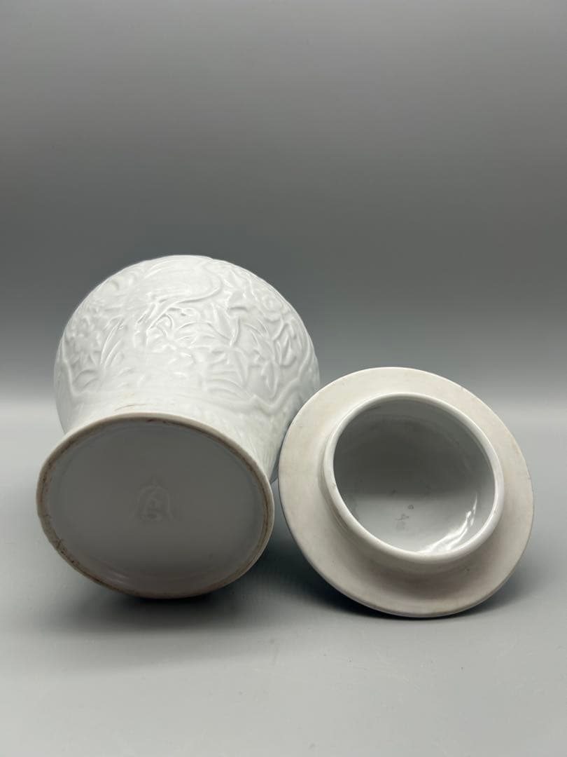【骨董美品】白い陶器　蓋付き