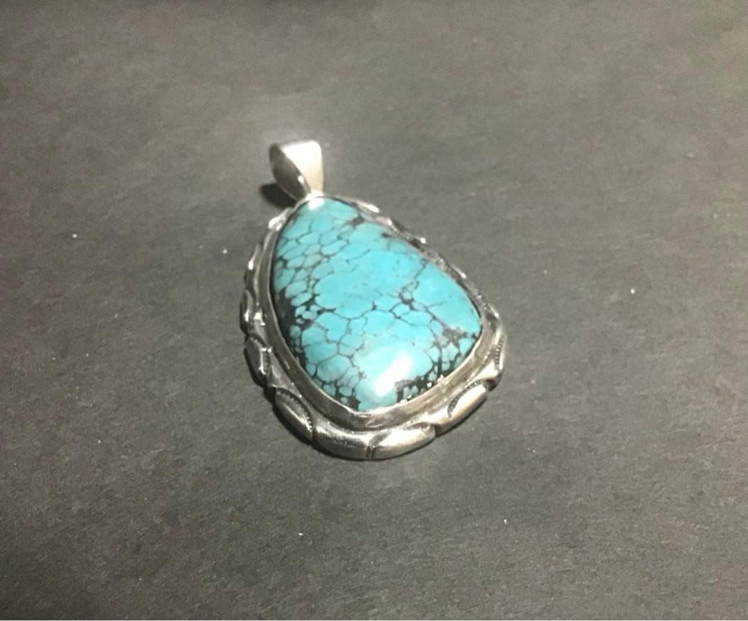 ターコイズ大粒&シルバーペンダントトップ　ネイティブ