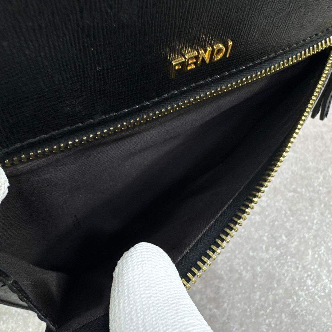 FENDI レザー タブレットケース ショルダーストラップ ギャランティカード付