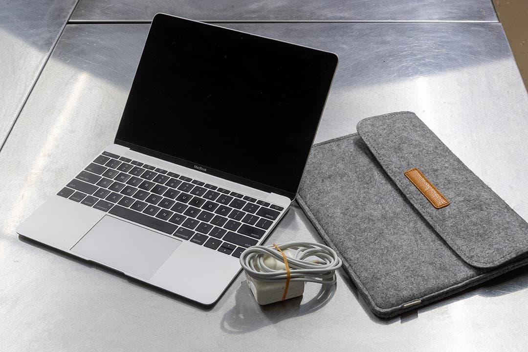 MacBook 12インチ 16GB core i7 2017 フェルトケース付