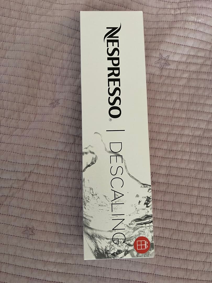 ラティシマワン　湯垢洗浄剤付　（ネスプレッソ　エスプレッソマシン）