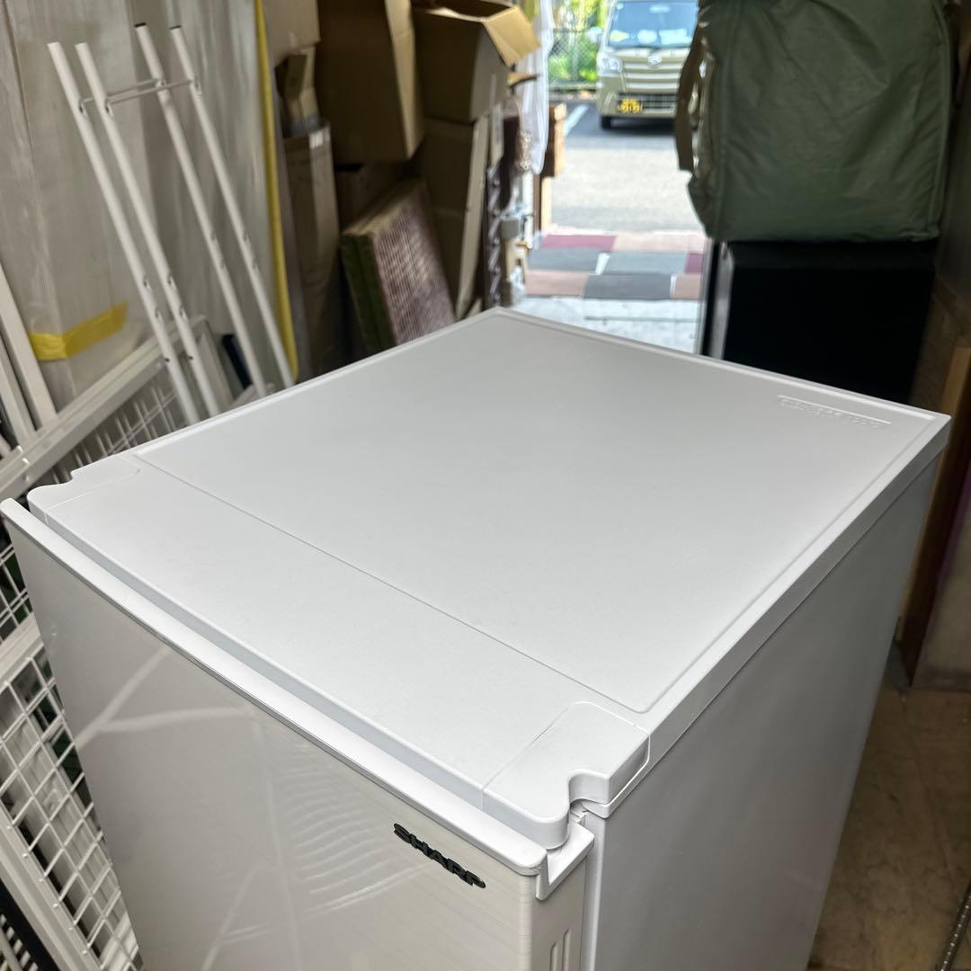 シャープ 冷蔵庫 SJ-D15G-W 152L 2021年製. 美品