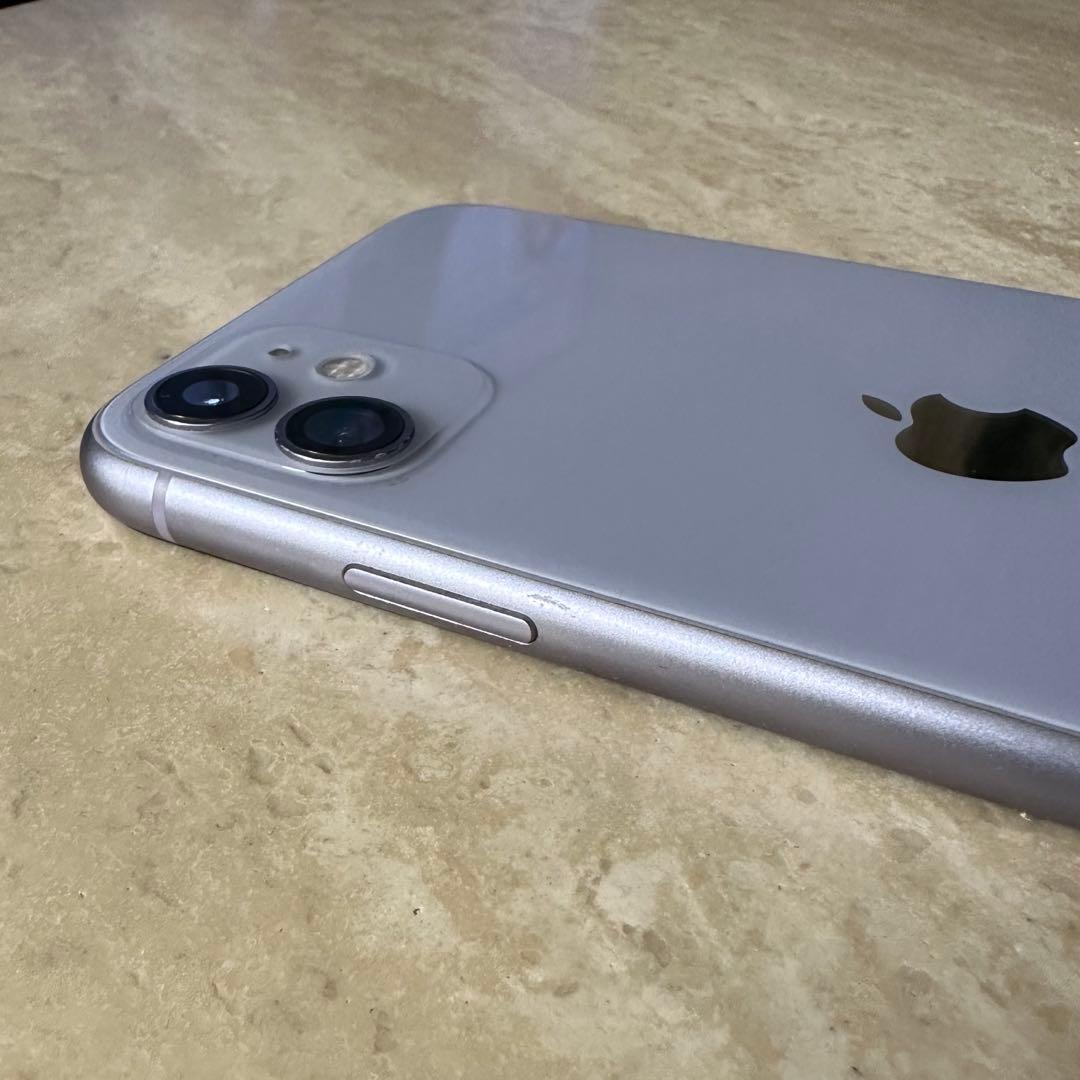 iPhone11 128GB ジャンク品 本体のみ【画面割れ】