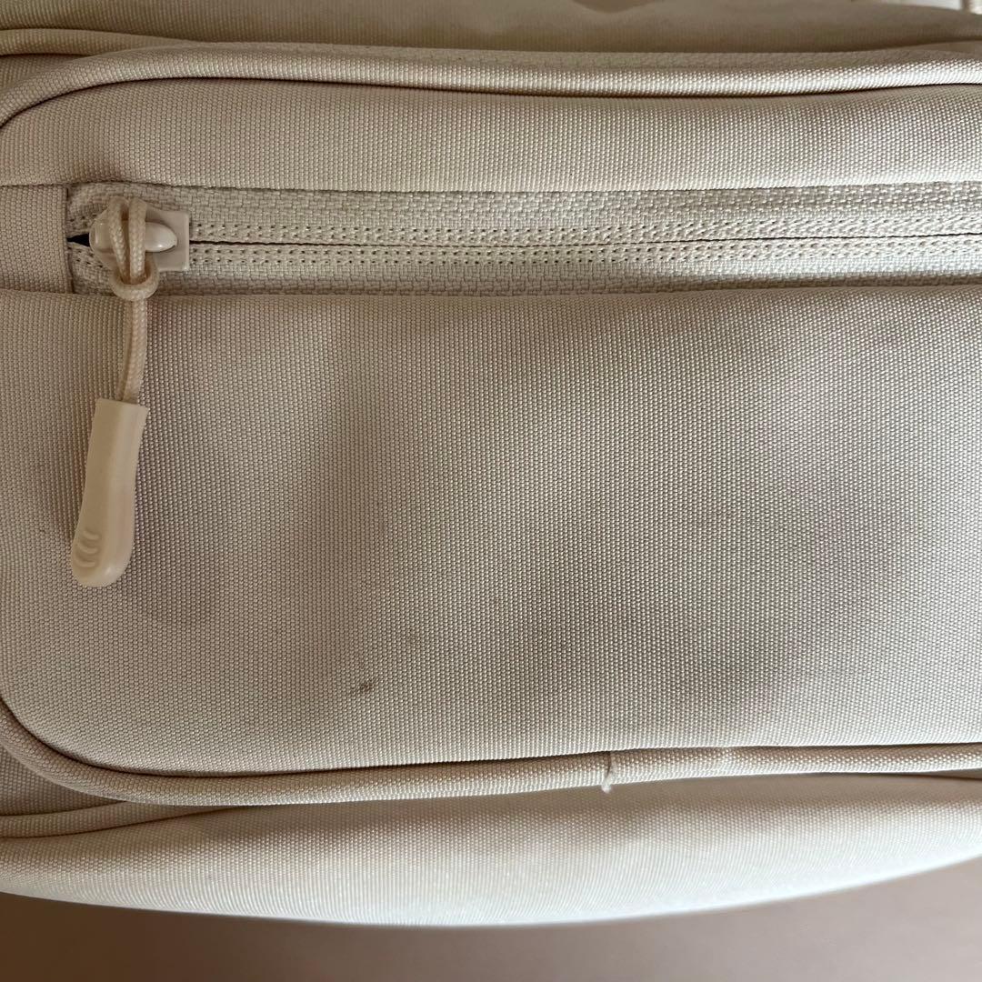 Pomulu 2wayヒップシート　アイボリー　ホワイト　新型