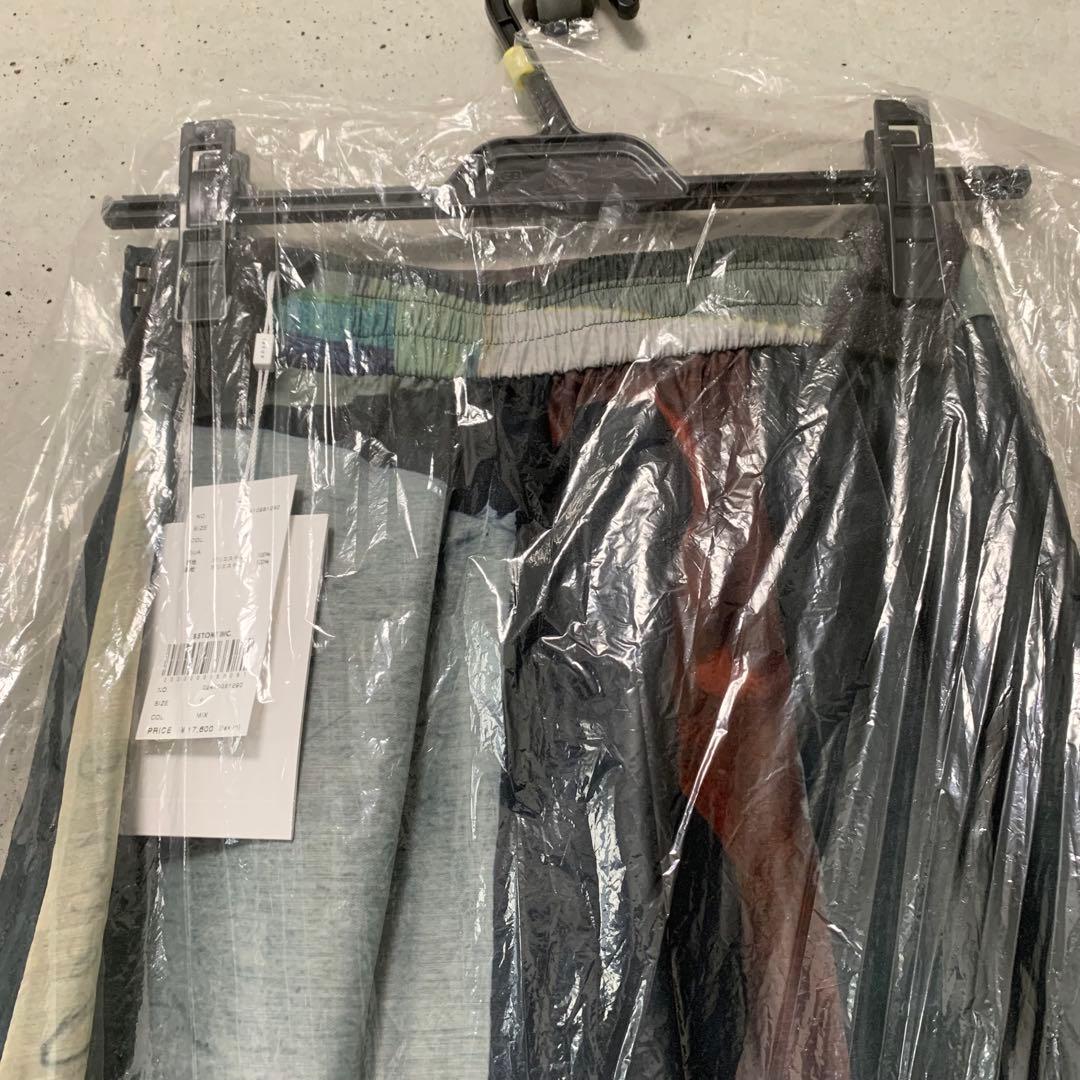 新品：ART COLLAGE PRINT SHEER SKIRT Ameri 青