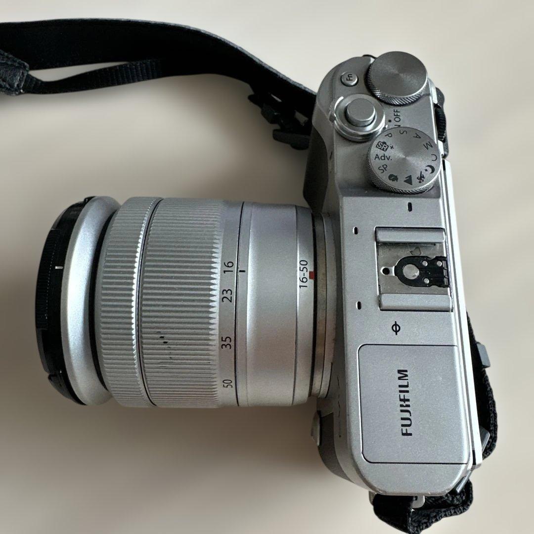T*g様 FUJIFILM X-A3 デジタルミラーレス一眼レフカメラ　レンズキ