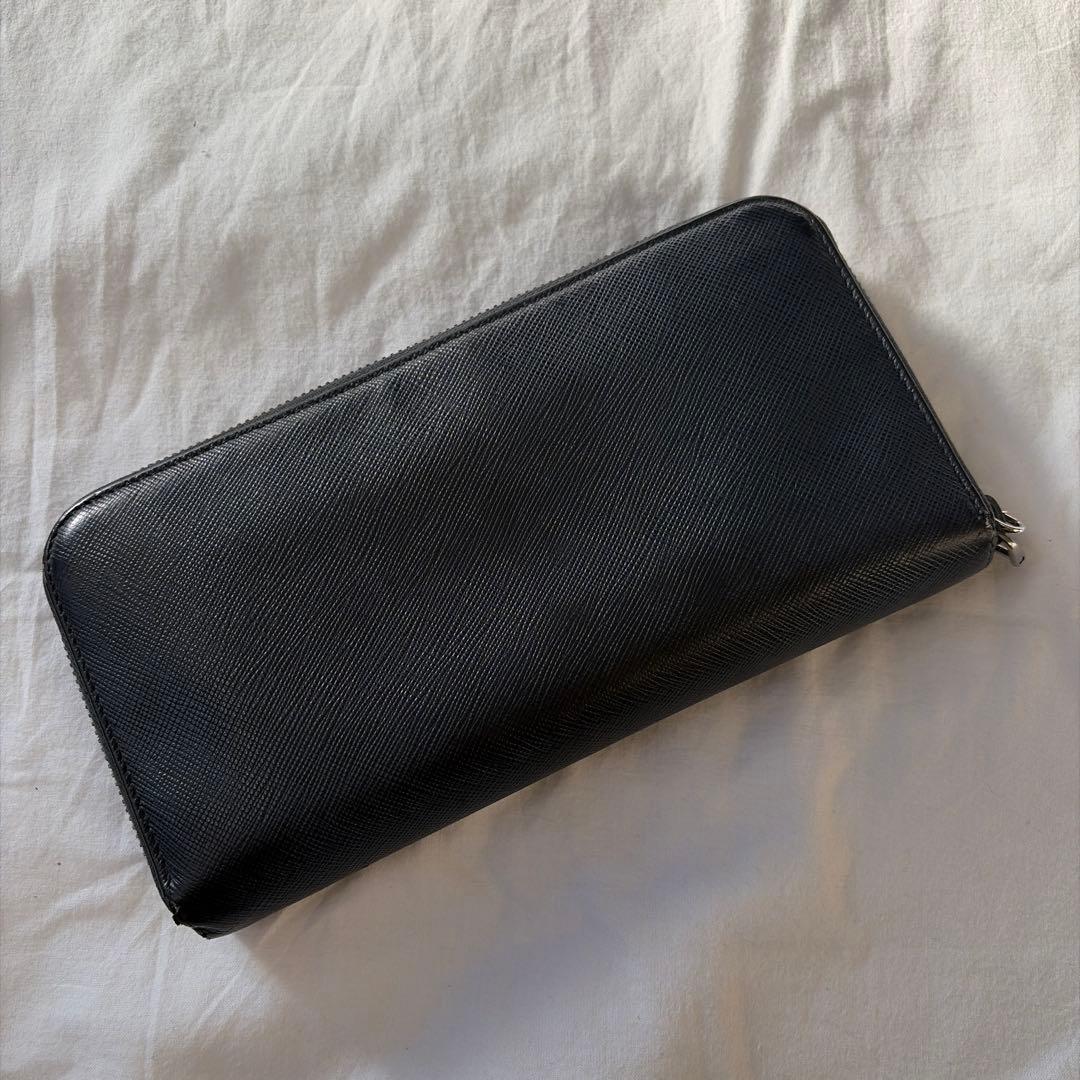 人気　プラダ　長財布　メタルロゴ　サフィアーノレザー　ラウンドジップ　紺色